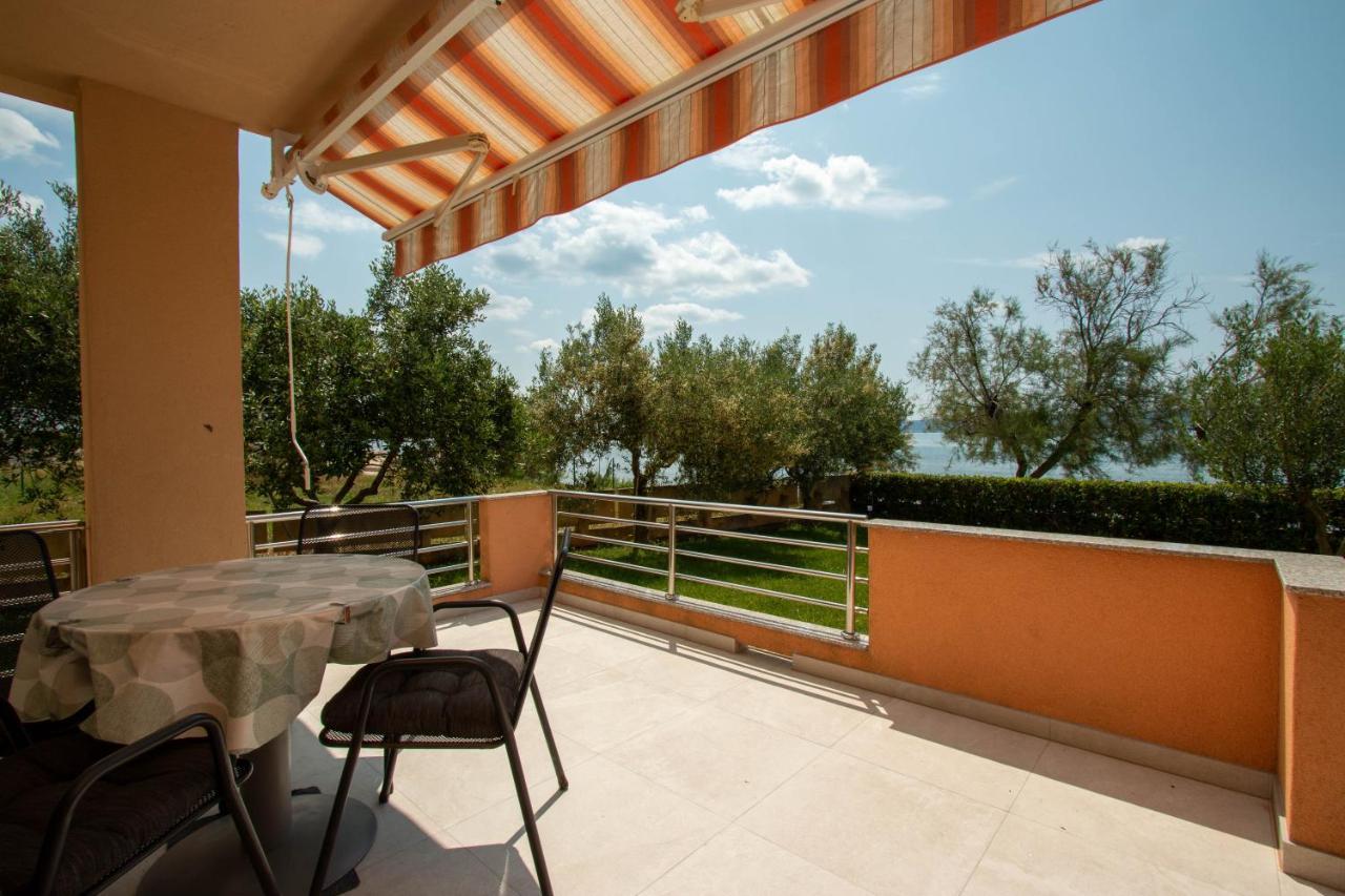 Apartments Matas Sukošan Buitenkant foto