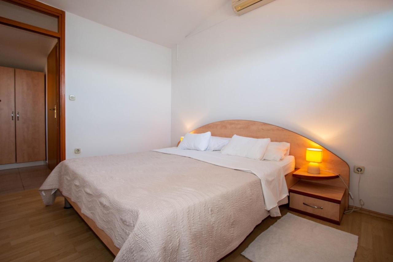Apartments Matas Sukošan Buitenkant foto