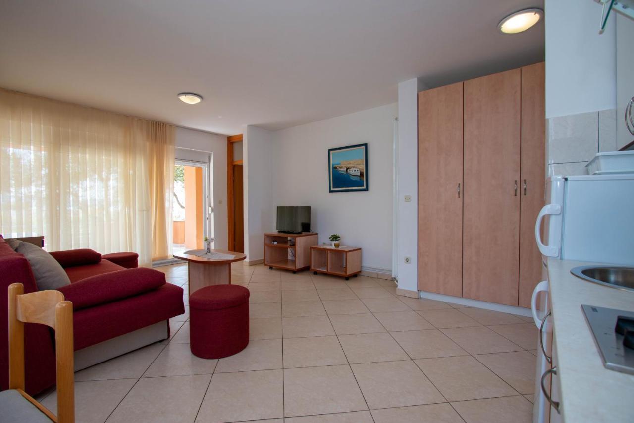 Apartments Matas Sukošan Buitenkant foto
