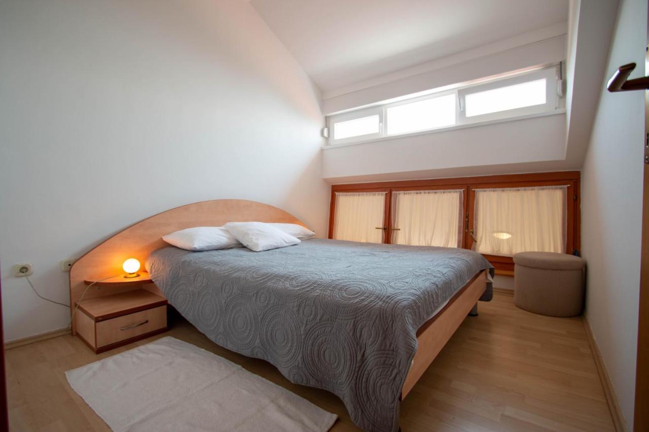 Apartments Matas Sukošan Buitenkant foto
