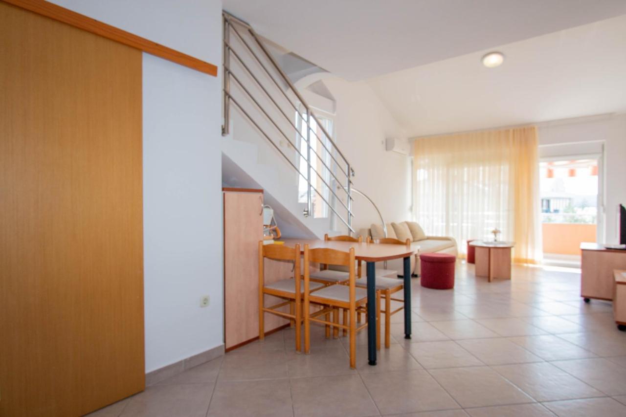 Apartments Matas Sukošan Buitenkant foto