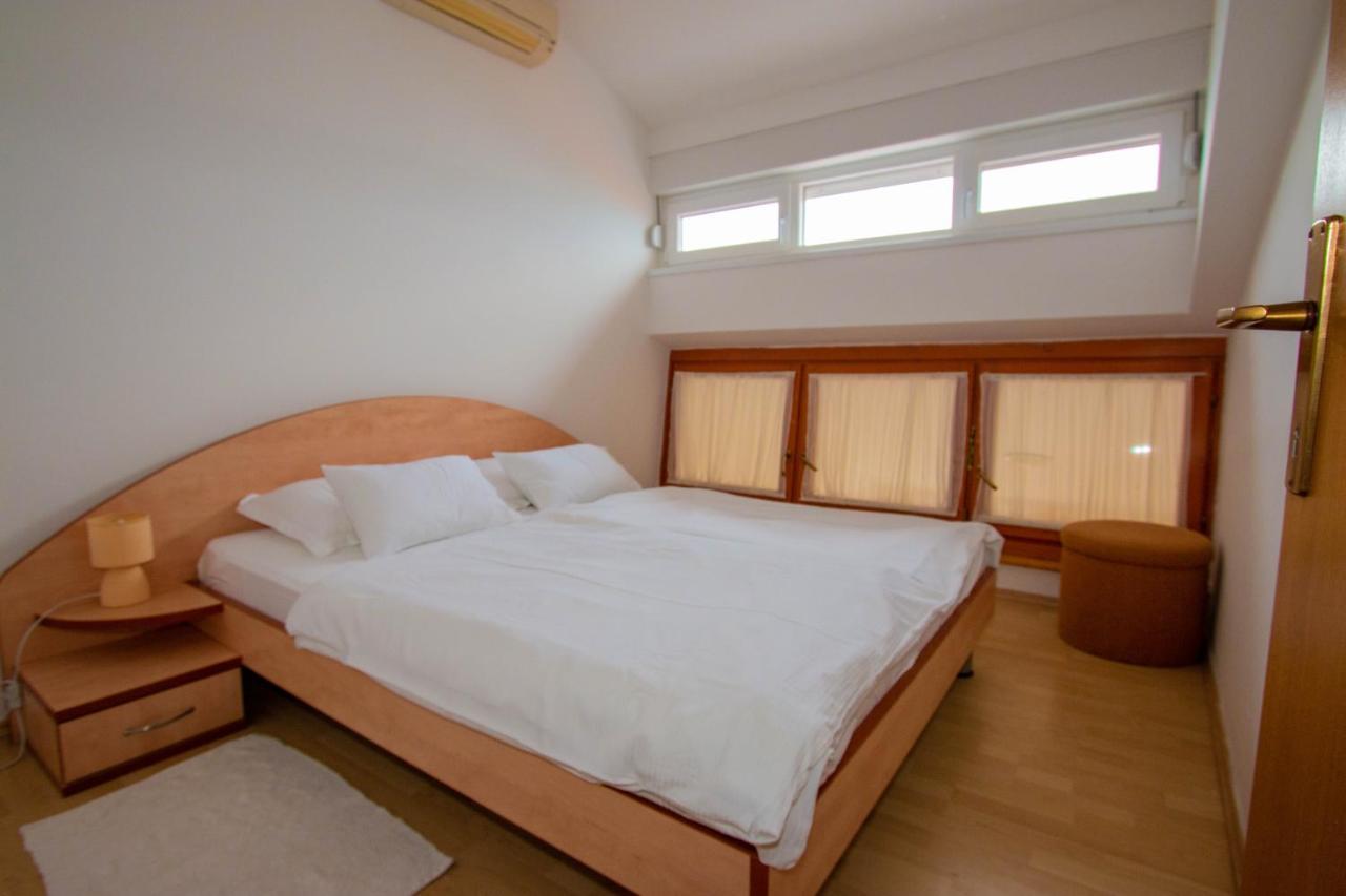 Apartments Matas Sukošan Buitenkant foto
