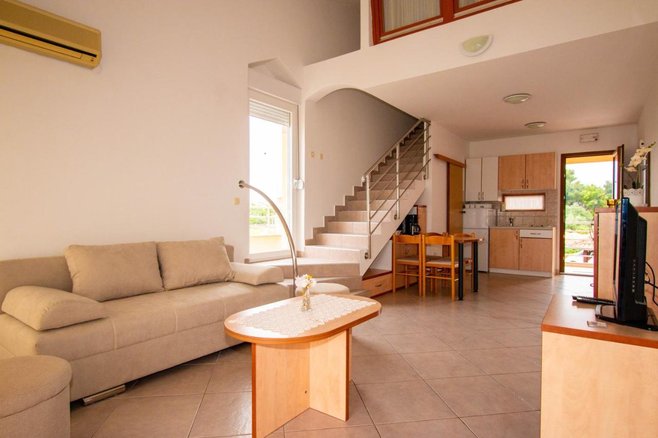 Apartments Matas Sukošan Buitenkant foto
