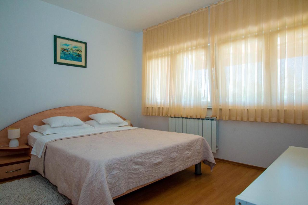 Apartments Matas Sukošan Buitenkant foto