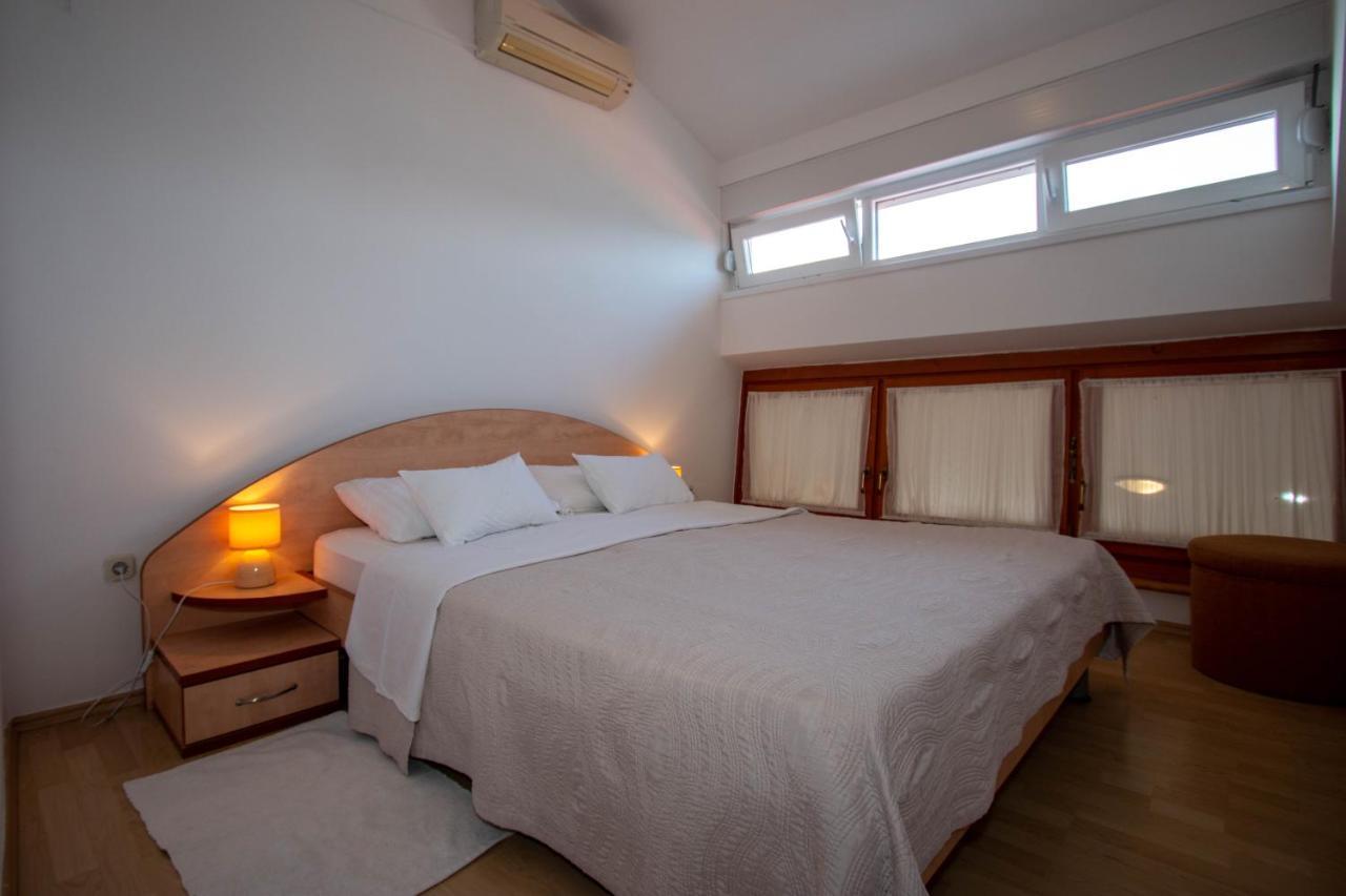 Apartments Matas Sukošan Buitenkant foto